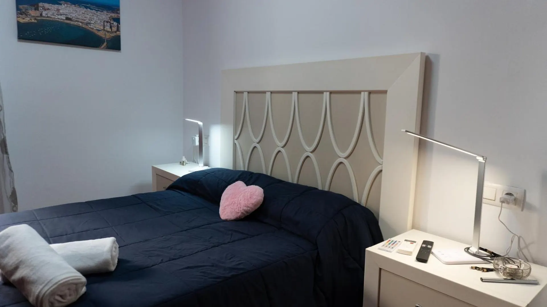 קדיז Apartalux Playa La Caleta
